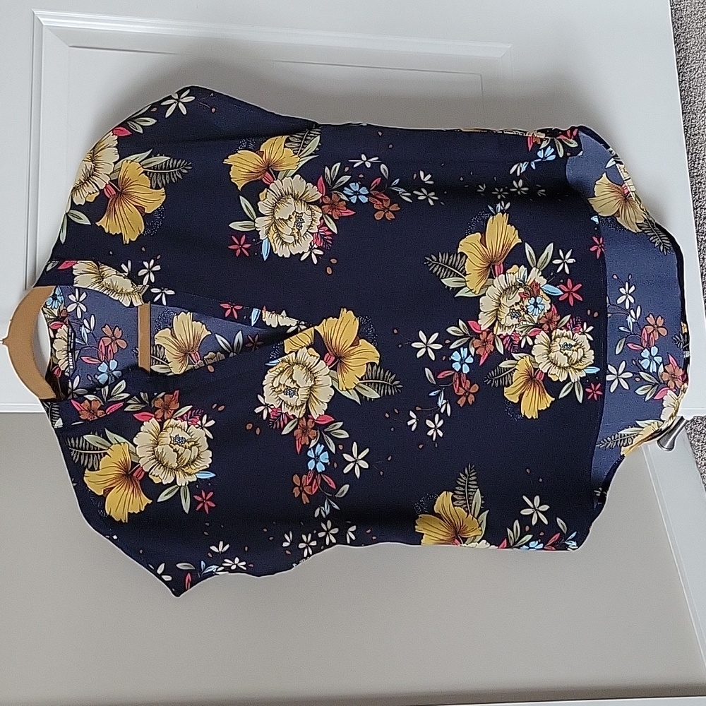 SHEIN sleeveless Blouse